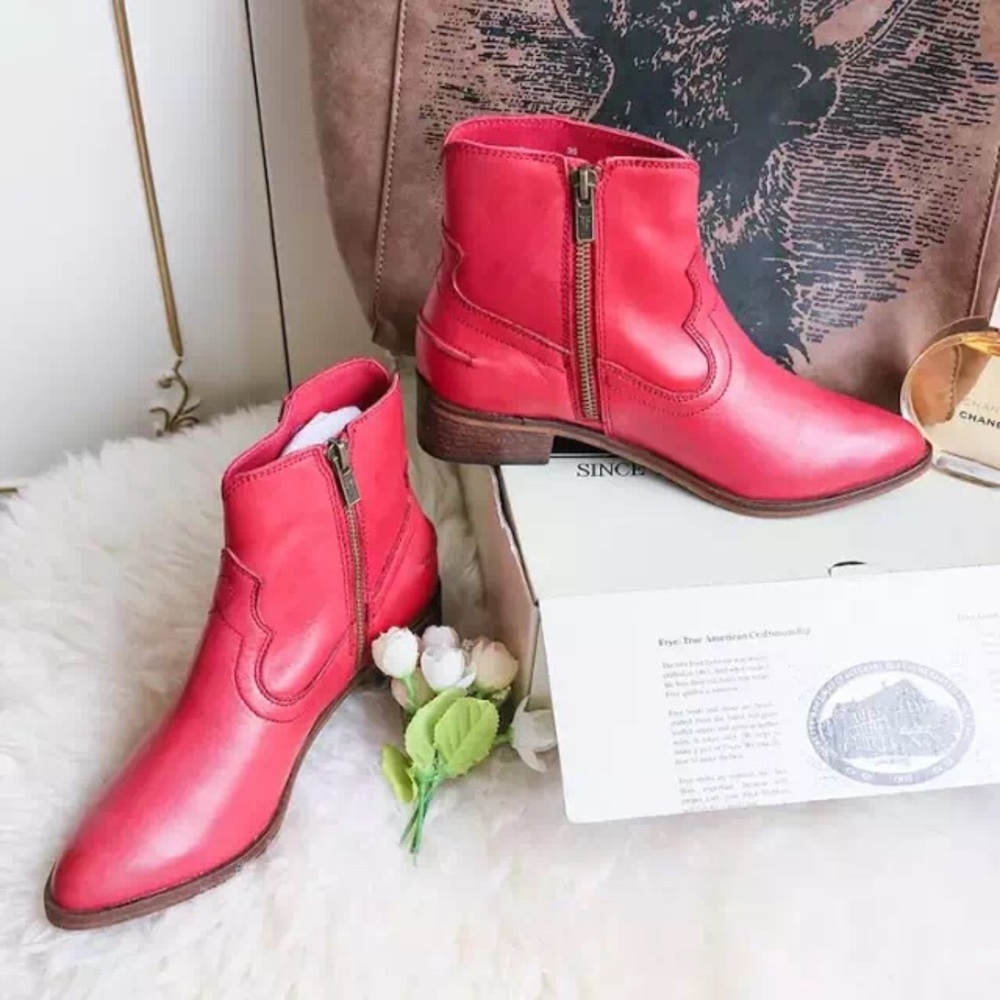 Authentic Frye Boots with Shoe Box - Picture 3 of 8